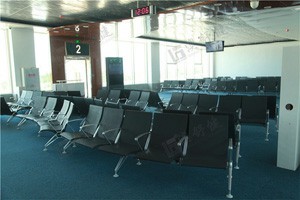 Installation and display 5 seat airport chair