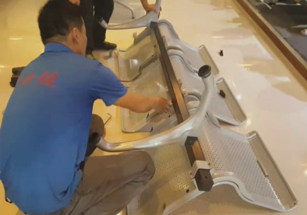 Installation of aluminum airport chair(图2)