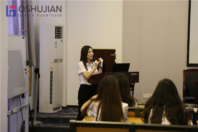 An experience sharing meeting in Oshujian(图2)
